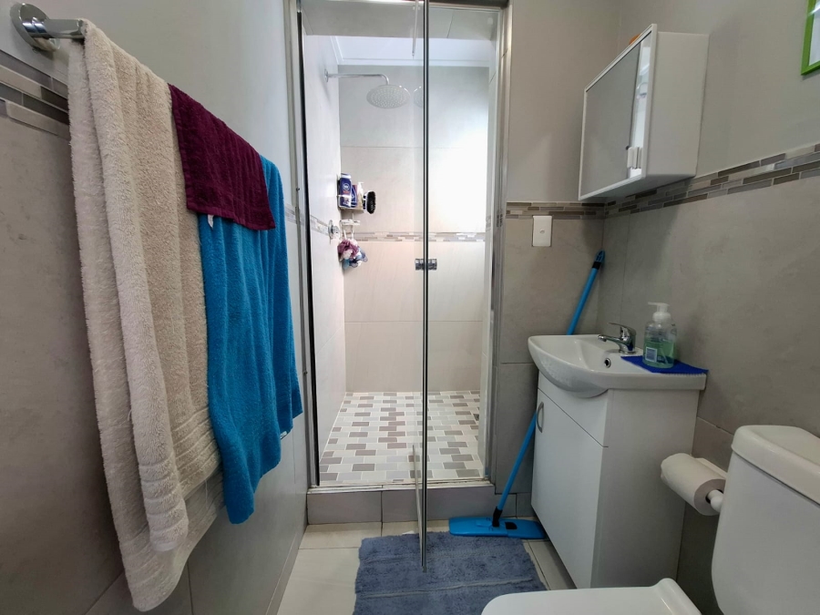 To Let 1 Bedroom Property for Rent in Monte Vista Western Cape